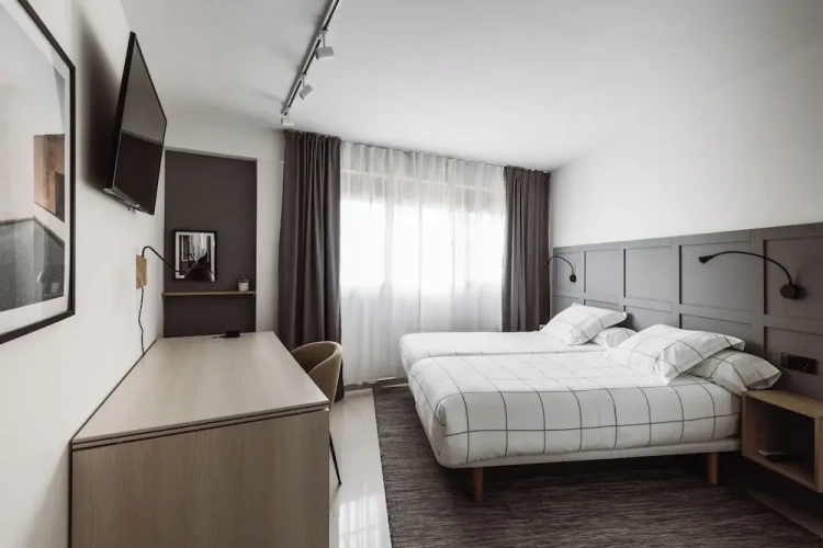 Deluxe Double room with courtyard view