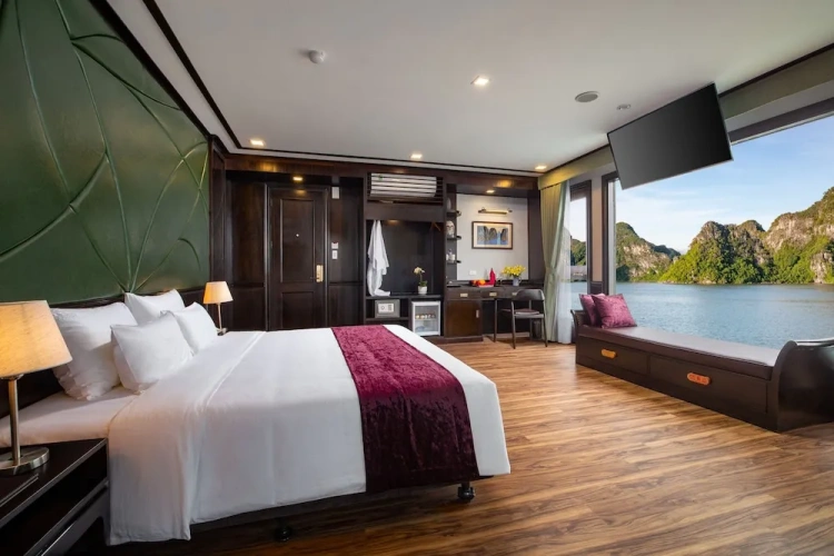 Executive Suite with balcony