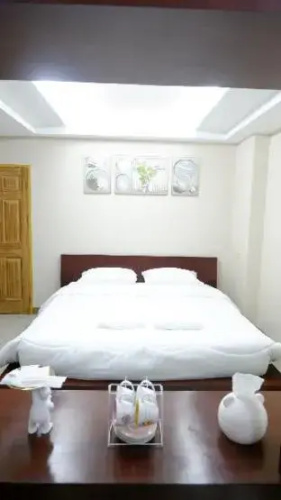 Shi-ro-i Poshtel