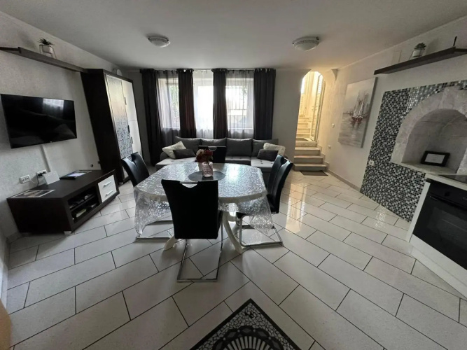 Maremi Izola Apartment