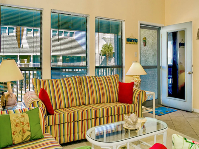 Southwind C7 213350 by RedAwning