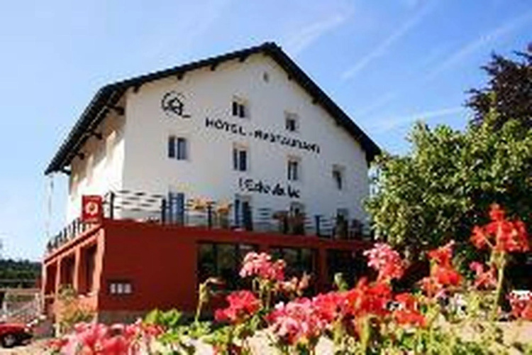 Hôtel Restaurant l'Echo du Lac & Spa