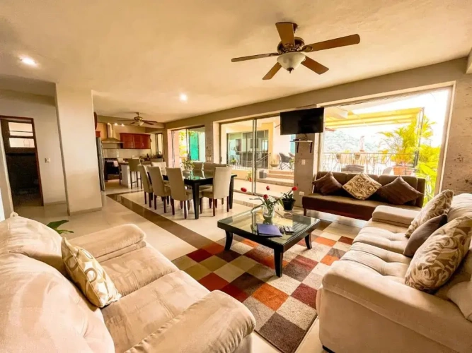 3 Bedrooms Apartment