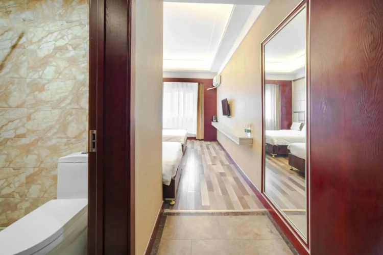 Ayile Holiday Hotel
