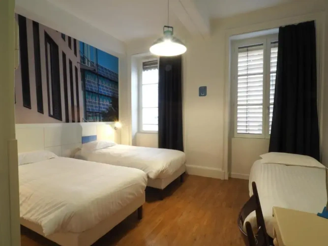 Triple room