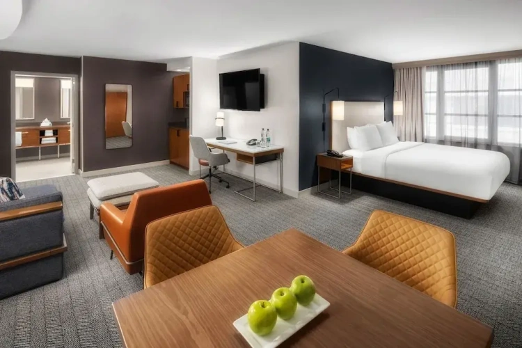 1 Bedroom Suite
