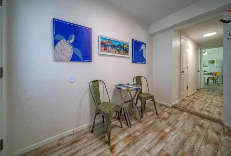 5 Bedrooms Cottage