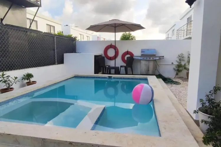 3 Bedrooms Villa