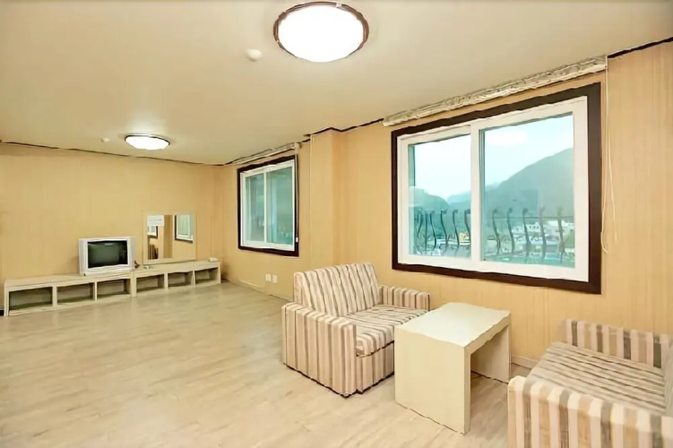 Danyang Carpediem Pension