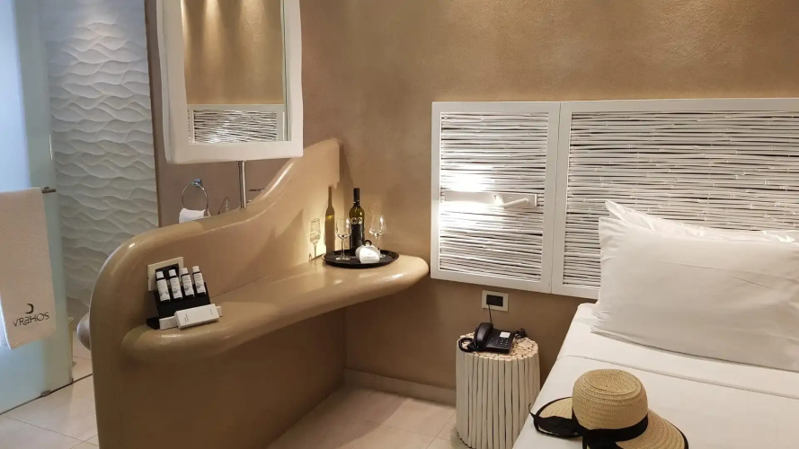 Vrahos Boutique Hotel