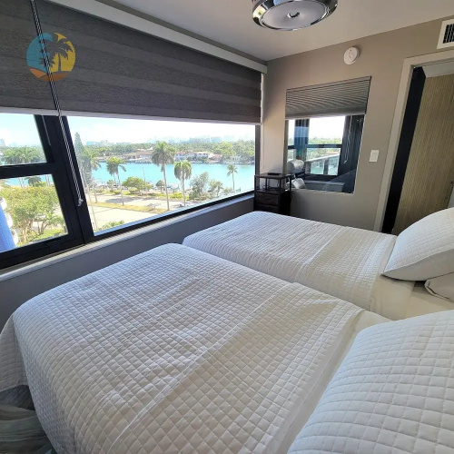 Alexander 821 4 Bedroom Apts