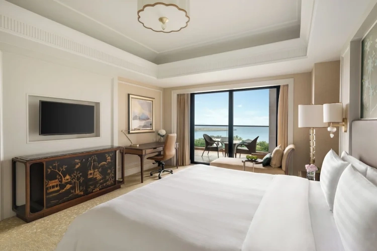 Superior Double Suite with ocean view