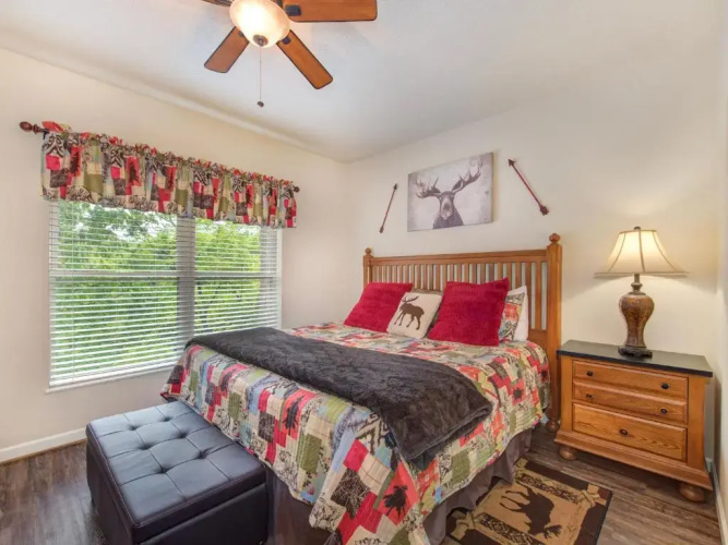 Creekside Tranquility Cedar Lodge 403