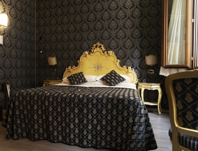 Superior Double room with city view