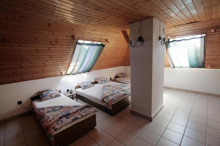 Apartment with mountain view