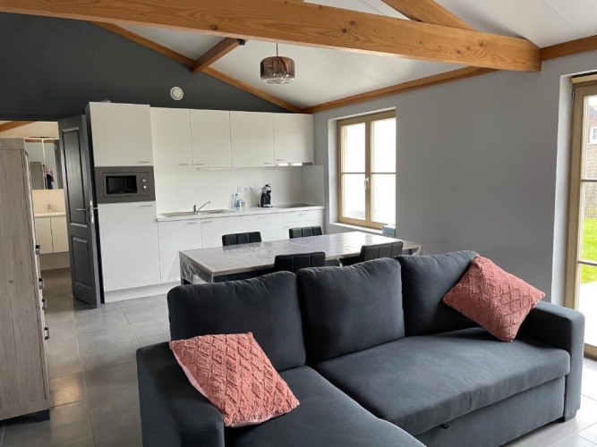 2 Bedrooms Cottage