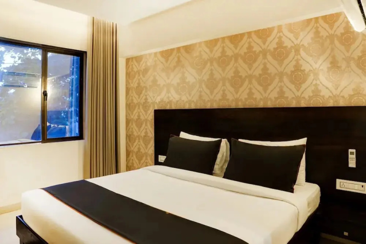 Hotel Singhs Residency by OYO Rooms
