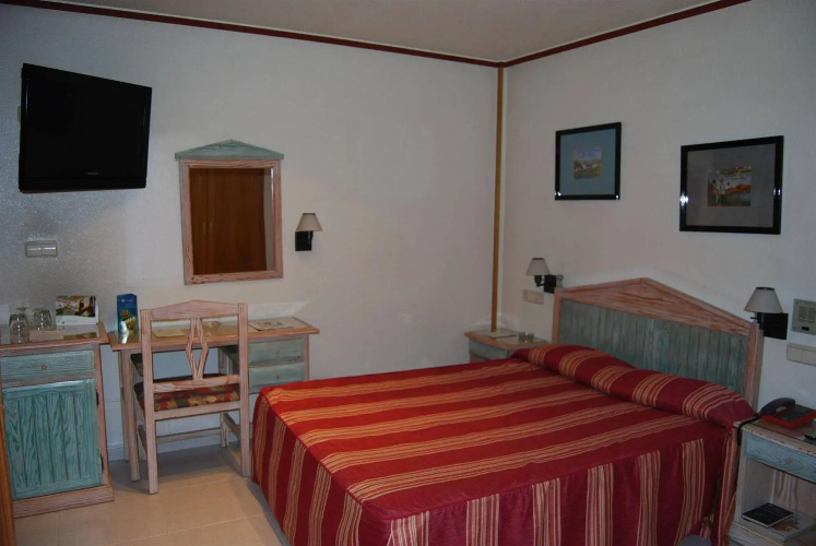 Hotal Azahar