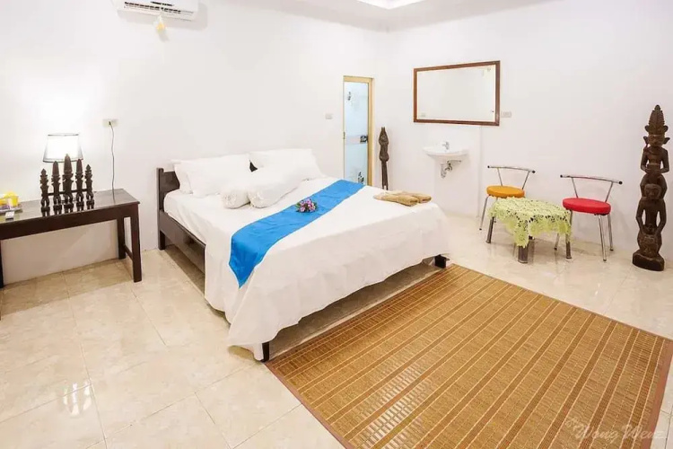 Baloho Beach Hotel