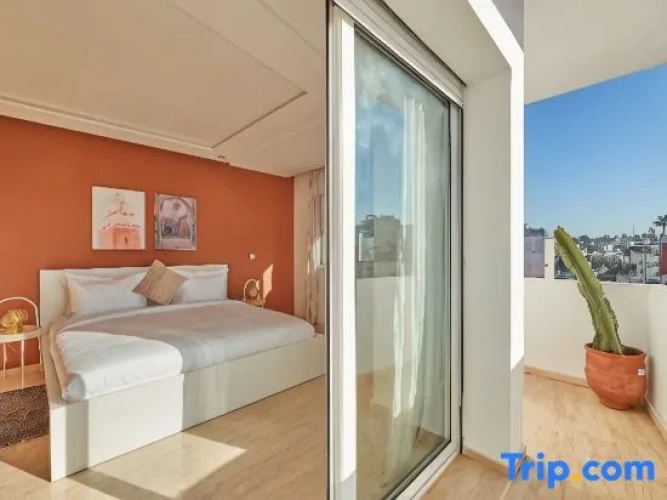 1 Bedroom Apartment with balcony
