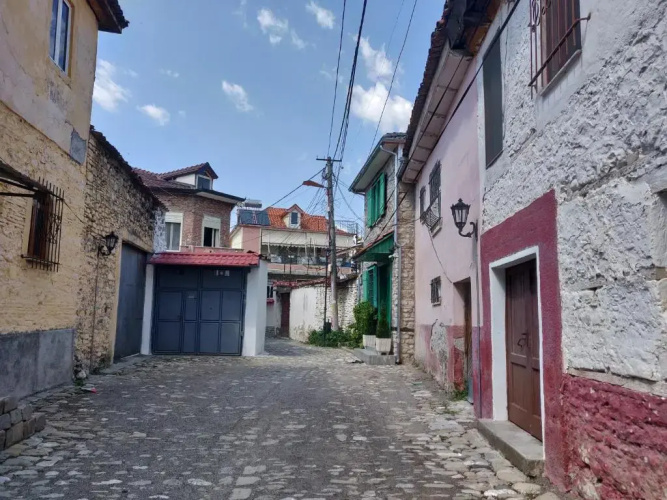 Private room historic center Elbasan