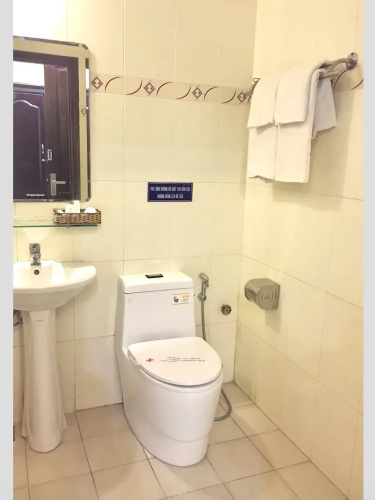 Y Linh Hotel