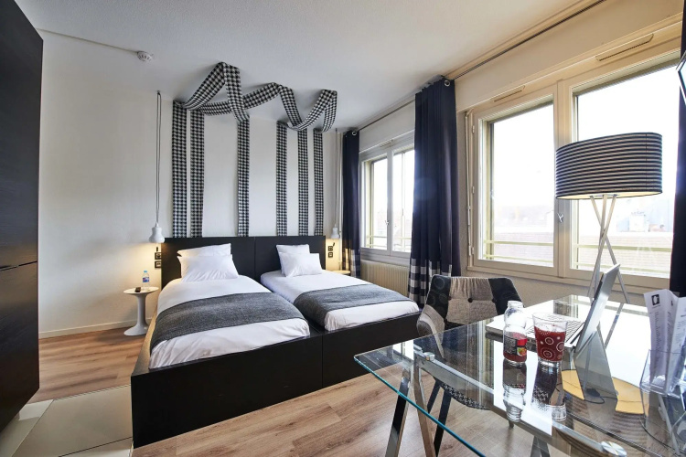 L'aparthoteL LhL