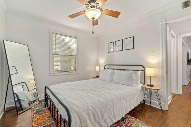 Pet-friendly Mobile Condo ~ 4 Mi to Downtown!