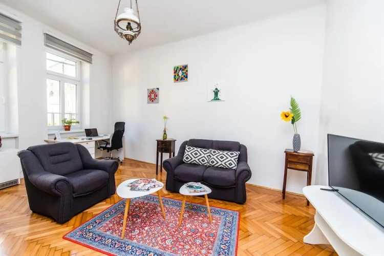 1 Bedroom Apartment