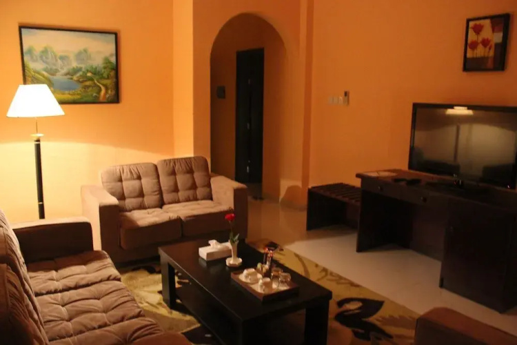 The Royal Garden Hotel