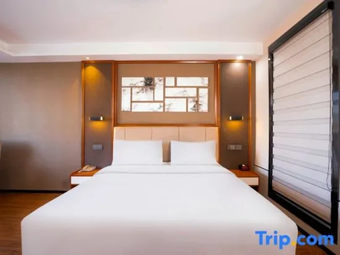 Standard Double room with view