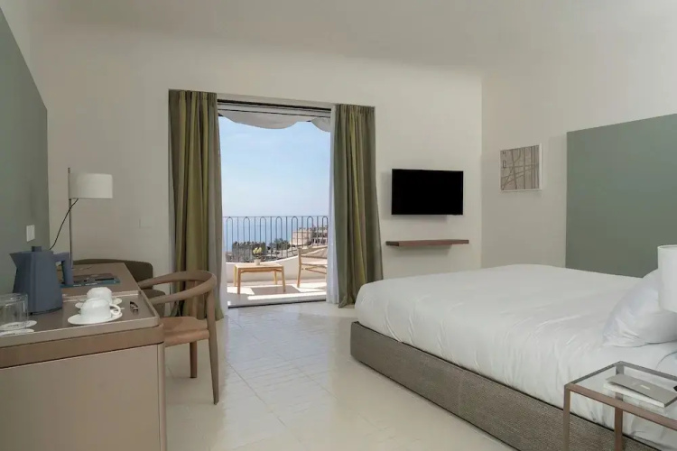 Villa Certosa Capri Boutique Hotel