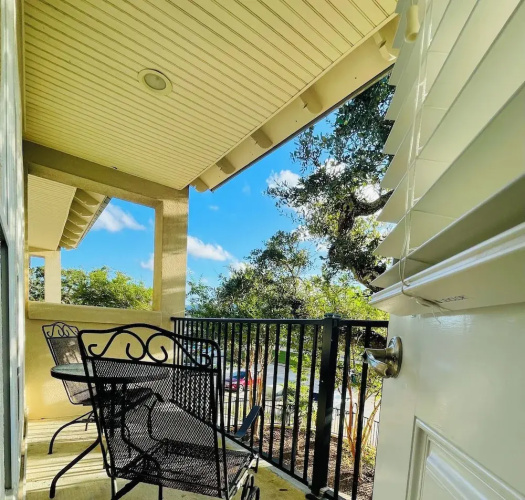 123 Beau Clair - Beachside Townhome With Balcony and Pool in Long Beach