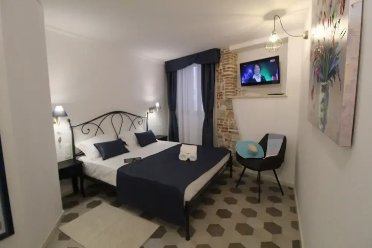 Deluxe Double room with city view