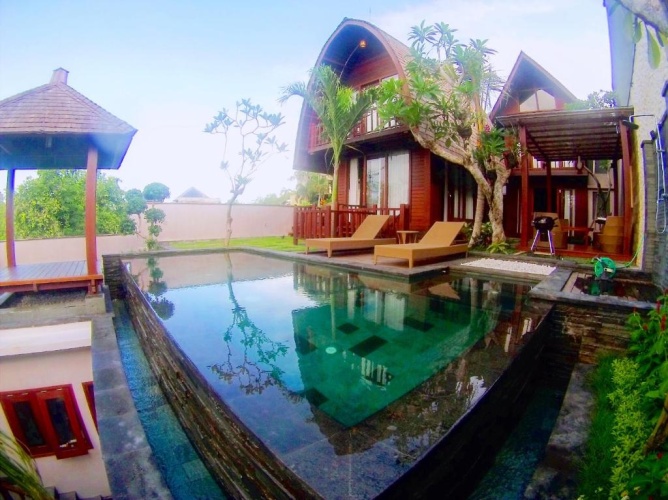 3 Bedrooms Villa