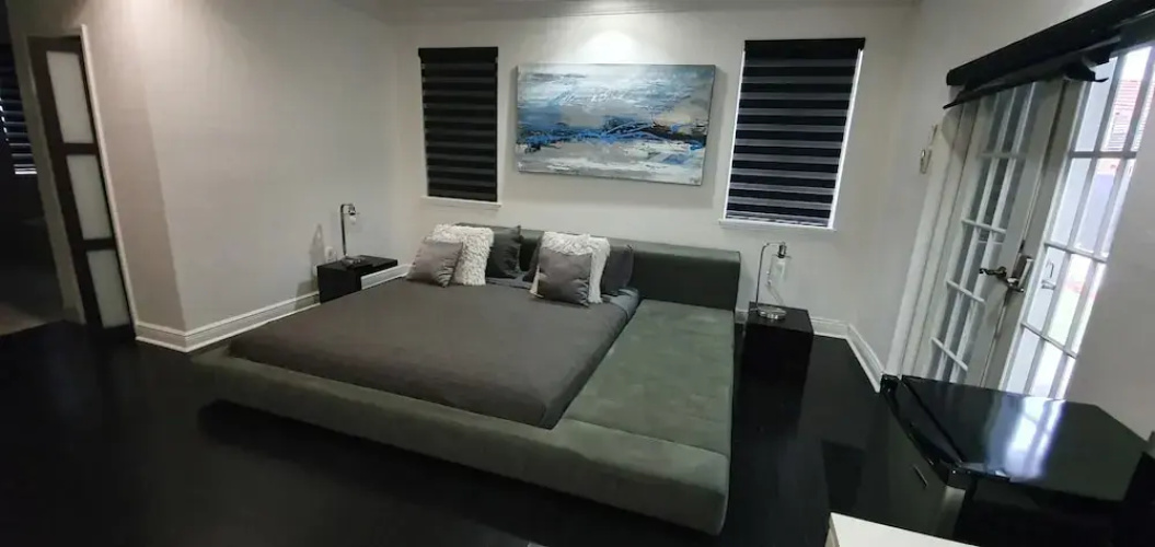 Modern Cabin 1