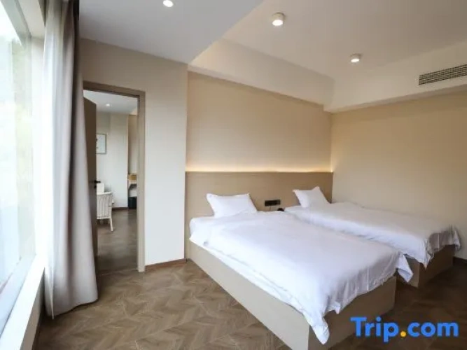 Family Suite with mountain view