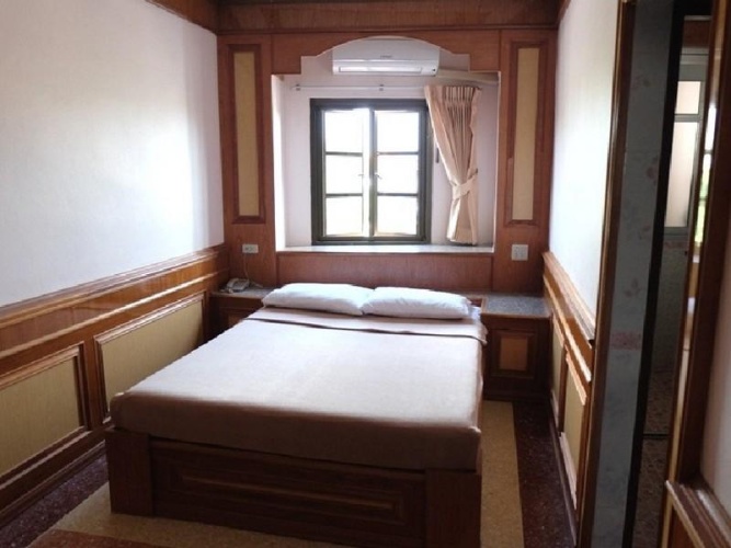 Standard Single room with city view