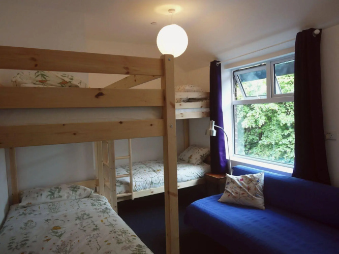 Igloo Hybrid - Hostel