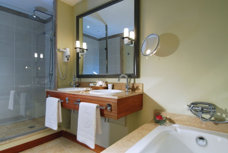 Mauricia Beachcomber Resort and Spa photo 7