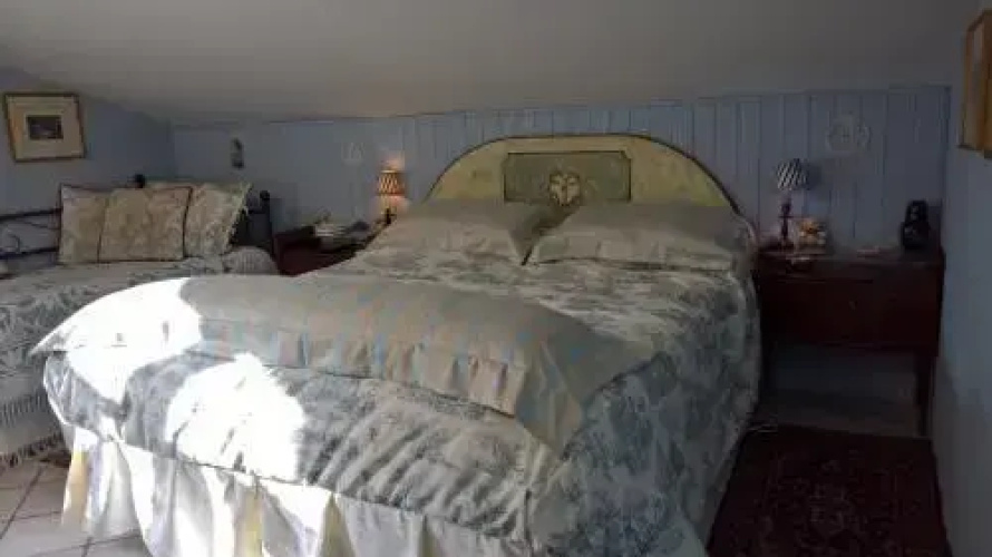 Hassin Cottage