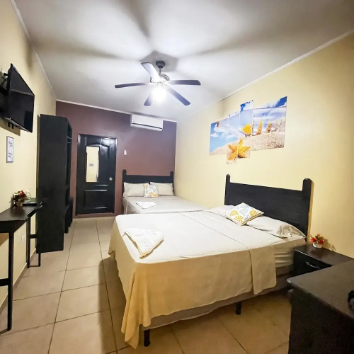 B. Apart Hotel