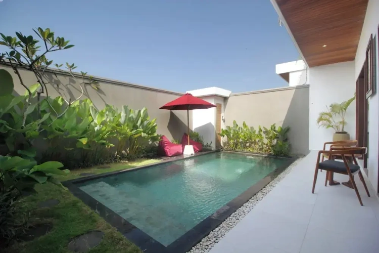 2 Bedrooms Villa