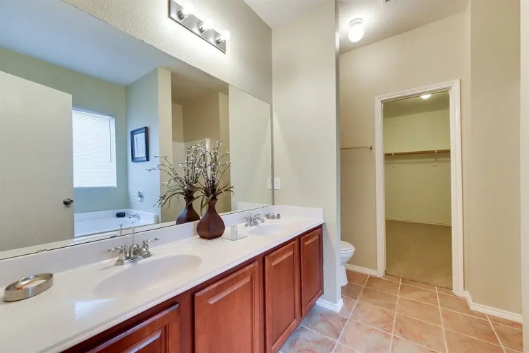 Arlington Villa