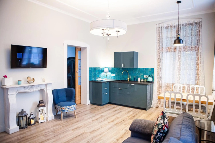 Cherry House Apartments