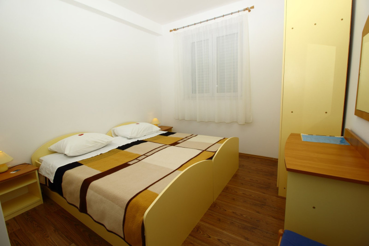 1 Bedroom Basement Apartment