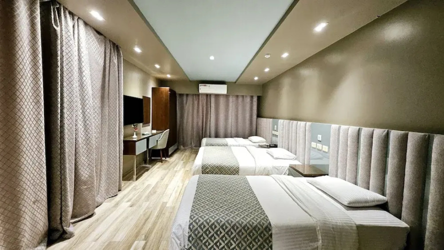 Grand Bayan Hotel at Nile Plaza