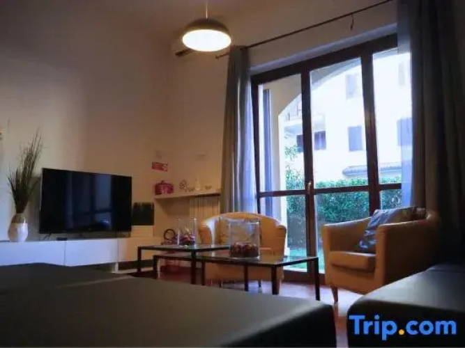 Roma 2 Apartment - THE V Collection