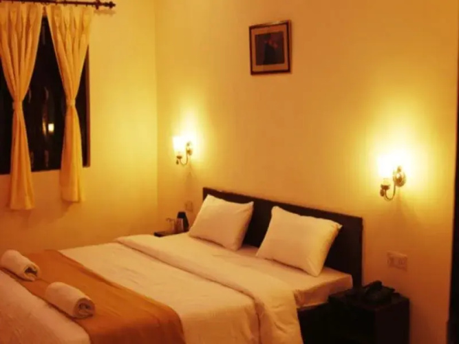 Hotel Hill Palace