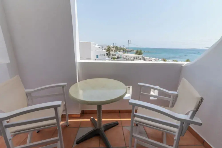 Nikos Apartments & Studios